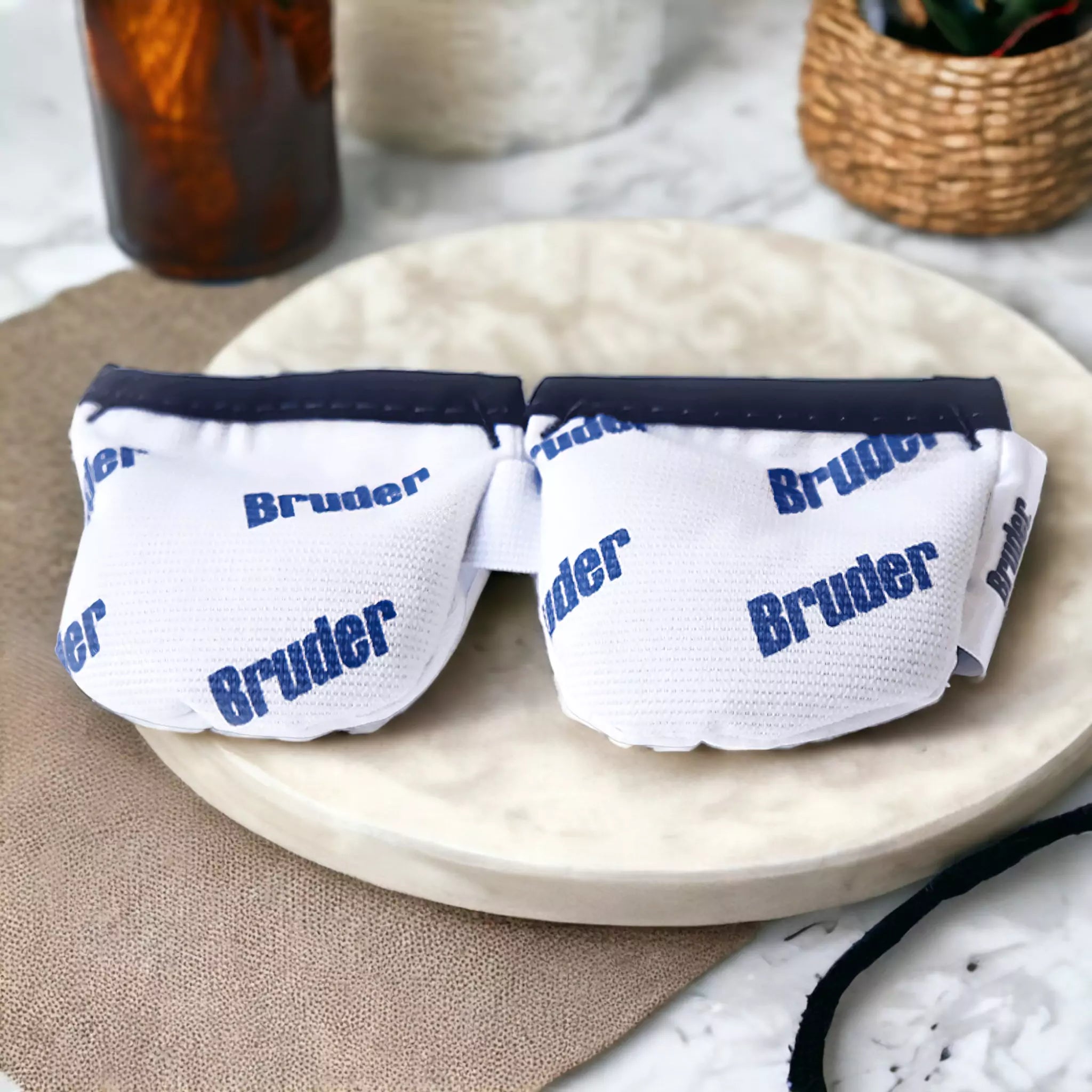 MASQUE BRUDER®