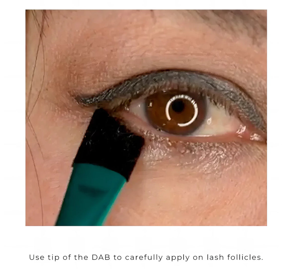 WE LOVE EYES LASHFULL THINKING™ DAB N SPOOLIE LASH + BROW SERUM BRUSH